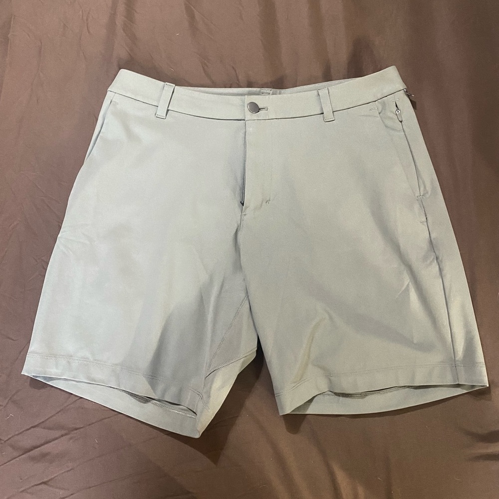 Lululemon 7" Commission Short